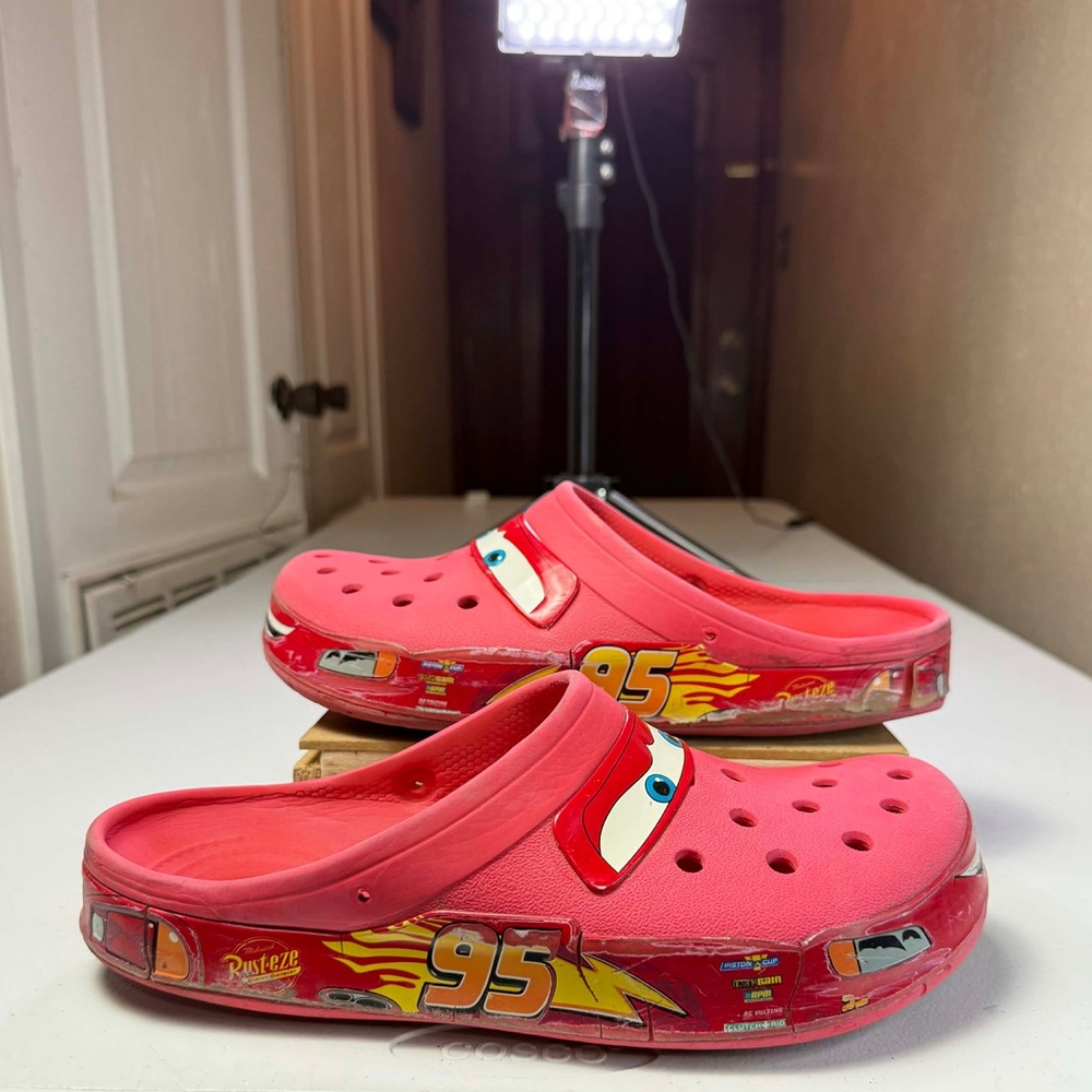 USED Crocs Classic Clog Lightning McQueen Red Men's Size 11